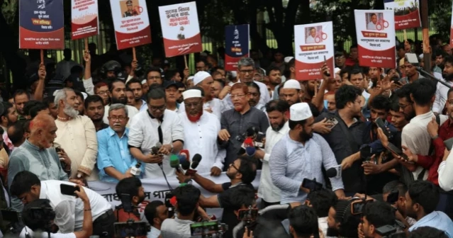 11- party alliance marches on parliament, submits memorandum demanding law on enforced disappearance