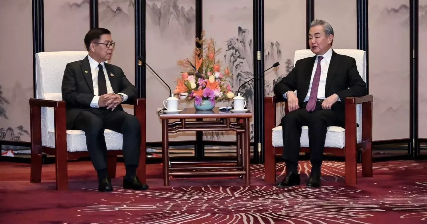 Thai, Cambodian foreign ministers hold China talks to reinforce ceasefire