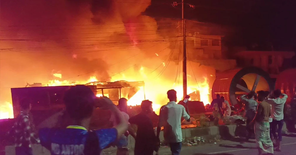 Fire at jhut warehouse in Narayanganj damages several shops, depots