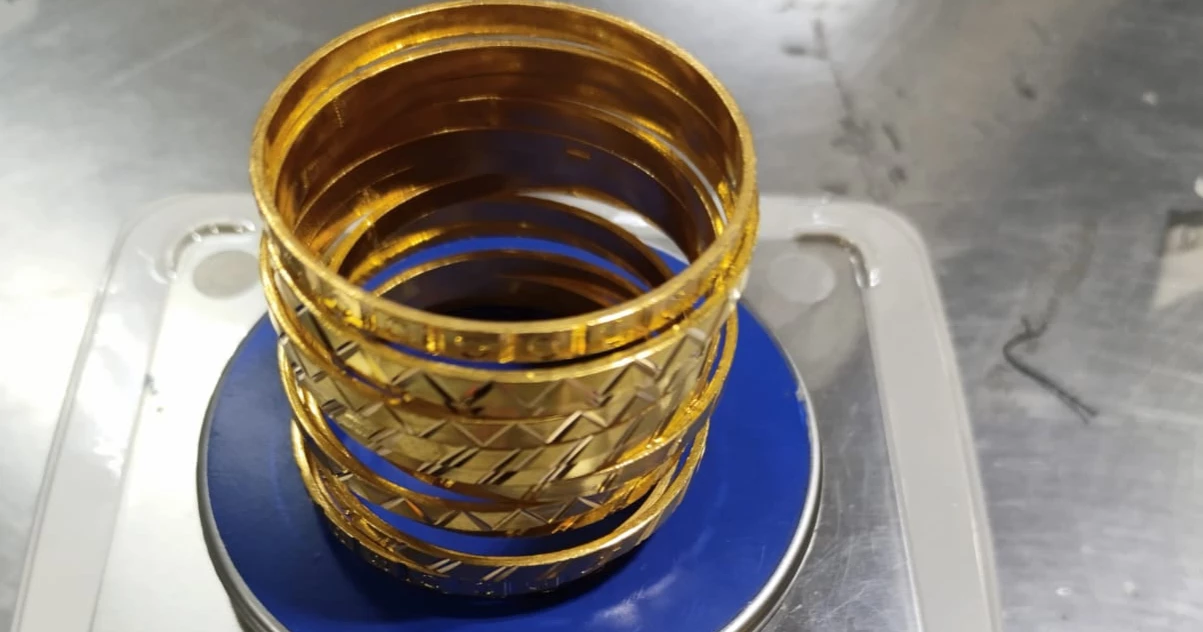 Biman passenger held with 400 grams gold at Ctg airport