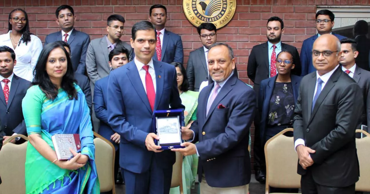 Nepal envoy outlines foreign policy, Bangladesh ties