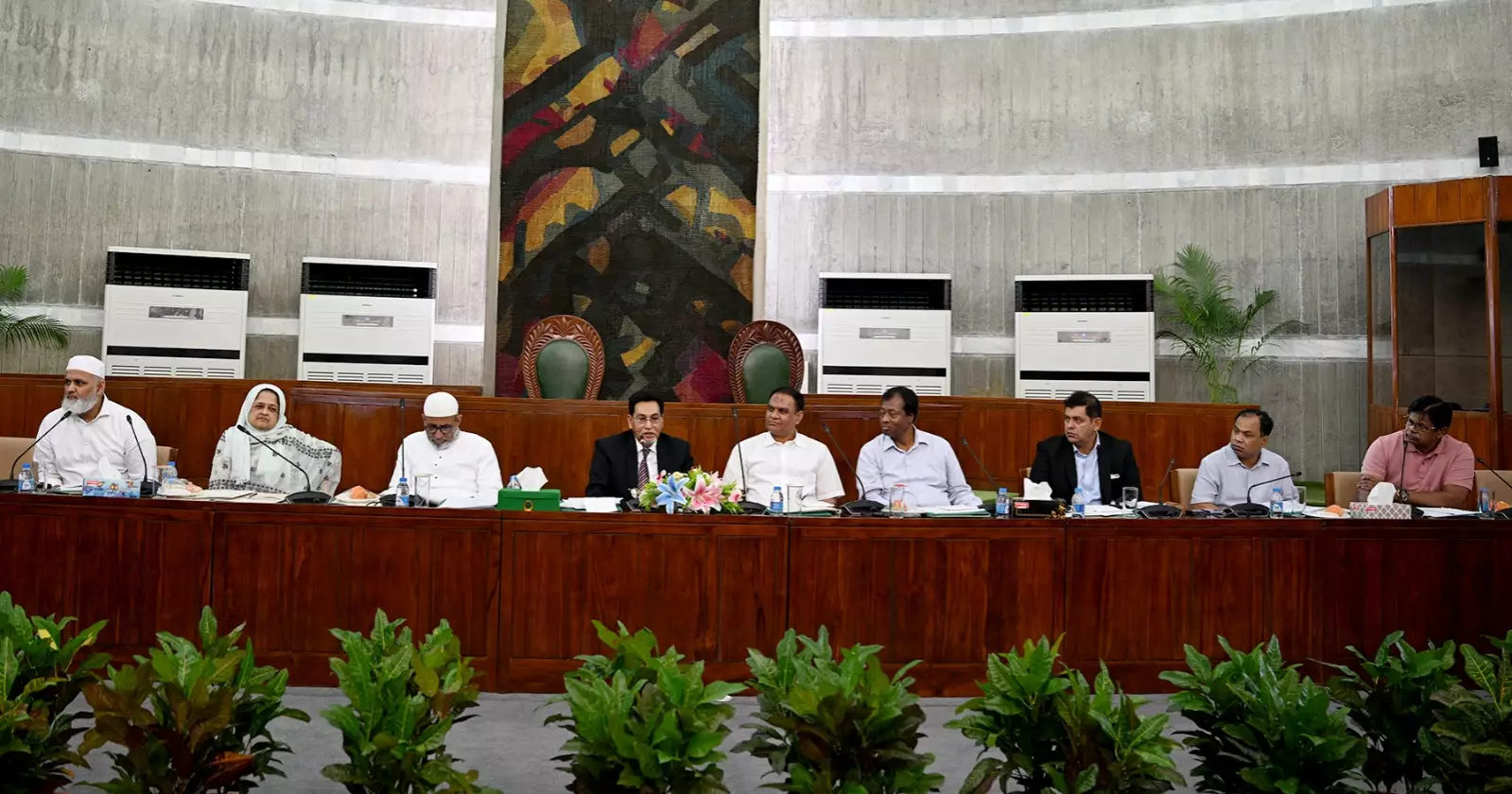 Parliamentary body seeks BPC explanation on energy crisis resolution by only price hike