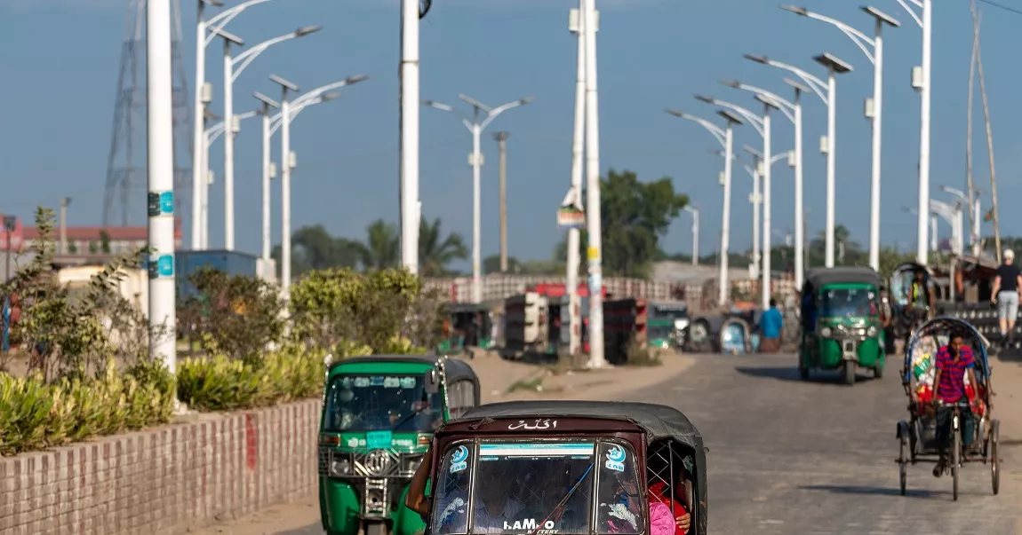 Dhaka’s air again turns ‘moderate’ this morning