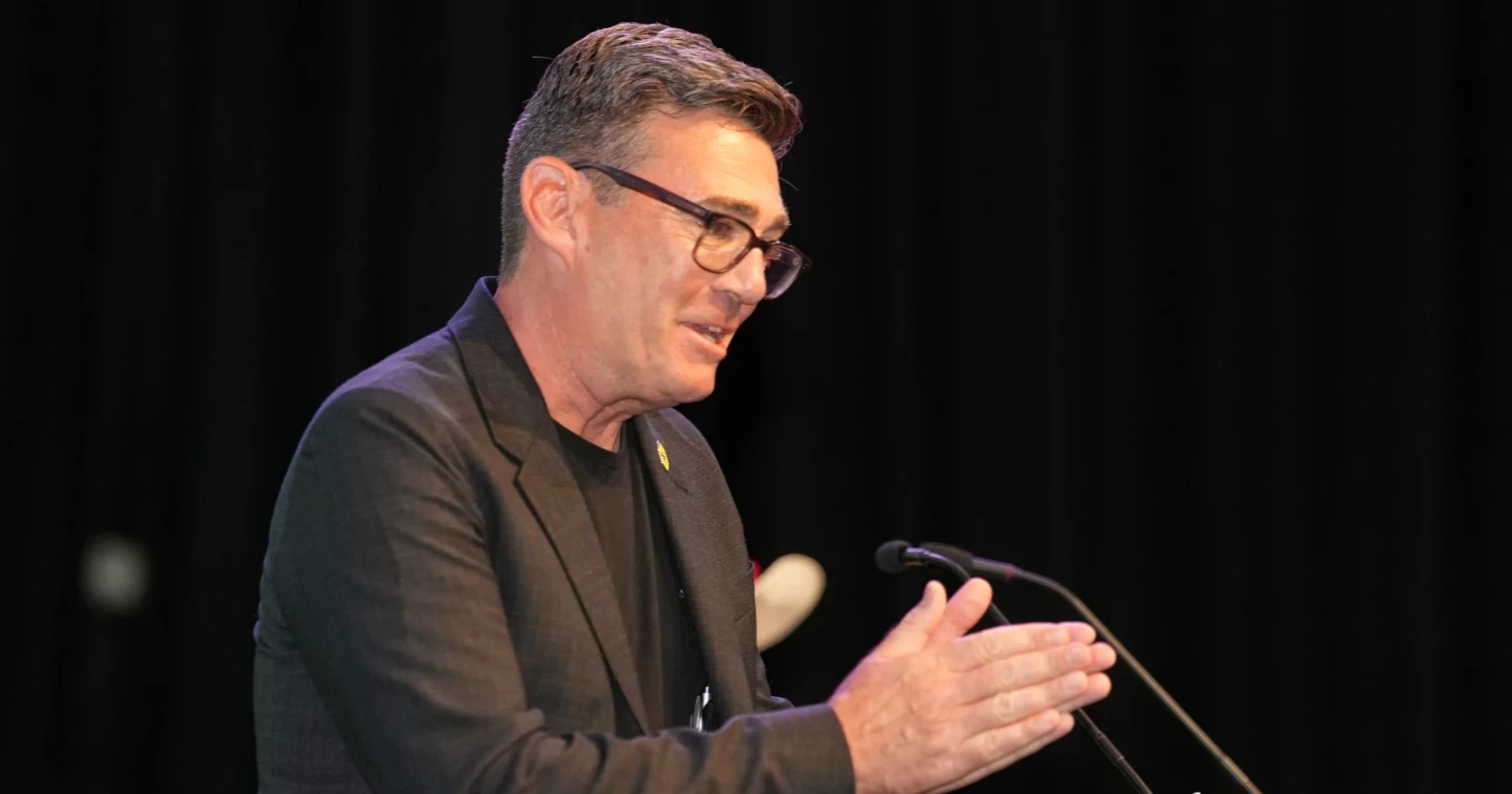 Burnham’s landslide win fuels speculation over Starmer’s future