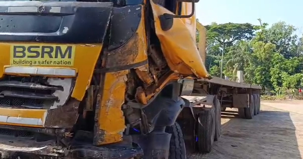 5 killed as lorry rammed into bus passengers in Chattogram
