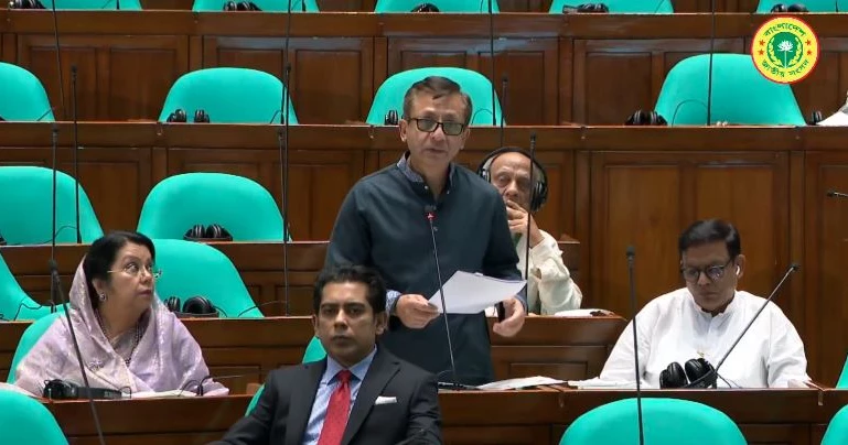 Leather industry can generate $10 billion in export earnings: Commerce Minister