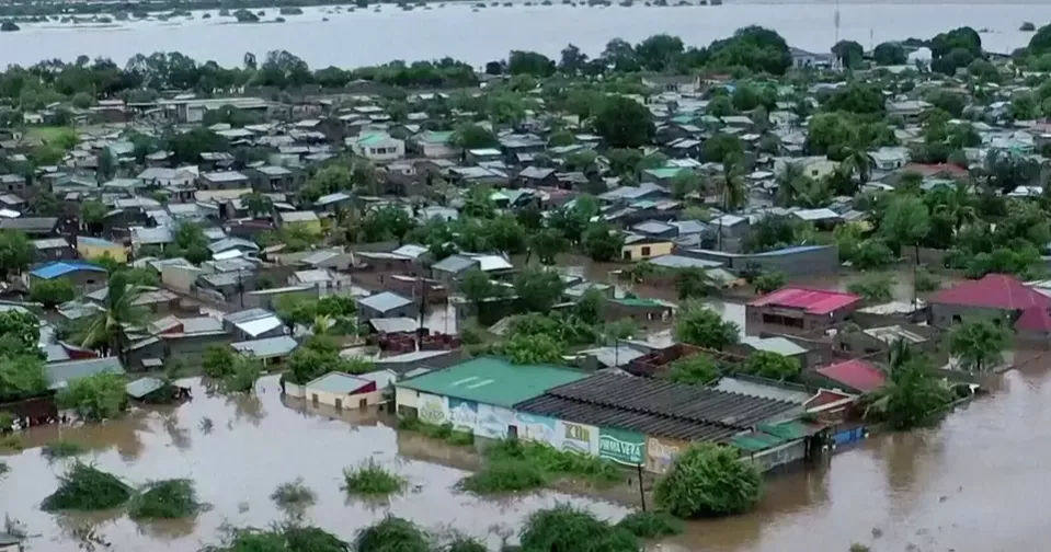 Heavy rains kill over 100 in southern Africa, more flooding expected