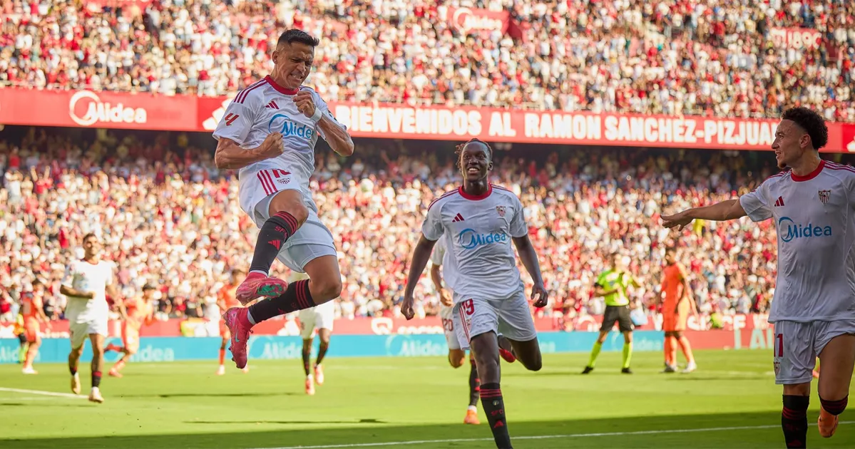 Barcelona’s unbeaten run in La Liga ends with heavy defeat to Sevilla
