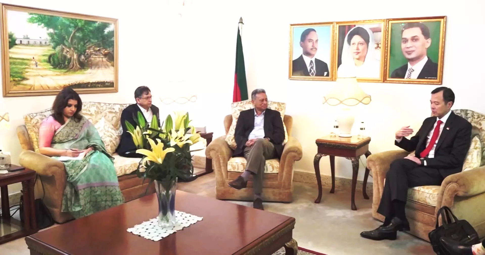 Singapore envoy meets BNP leaders, discusses election