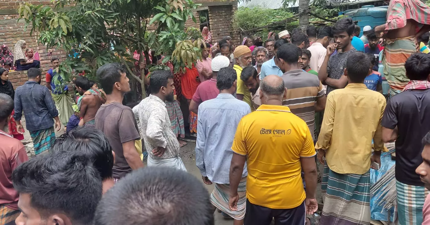 3 of a family found dead in Bagerhat
