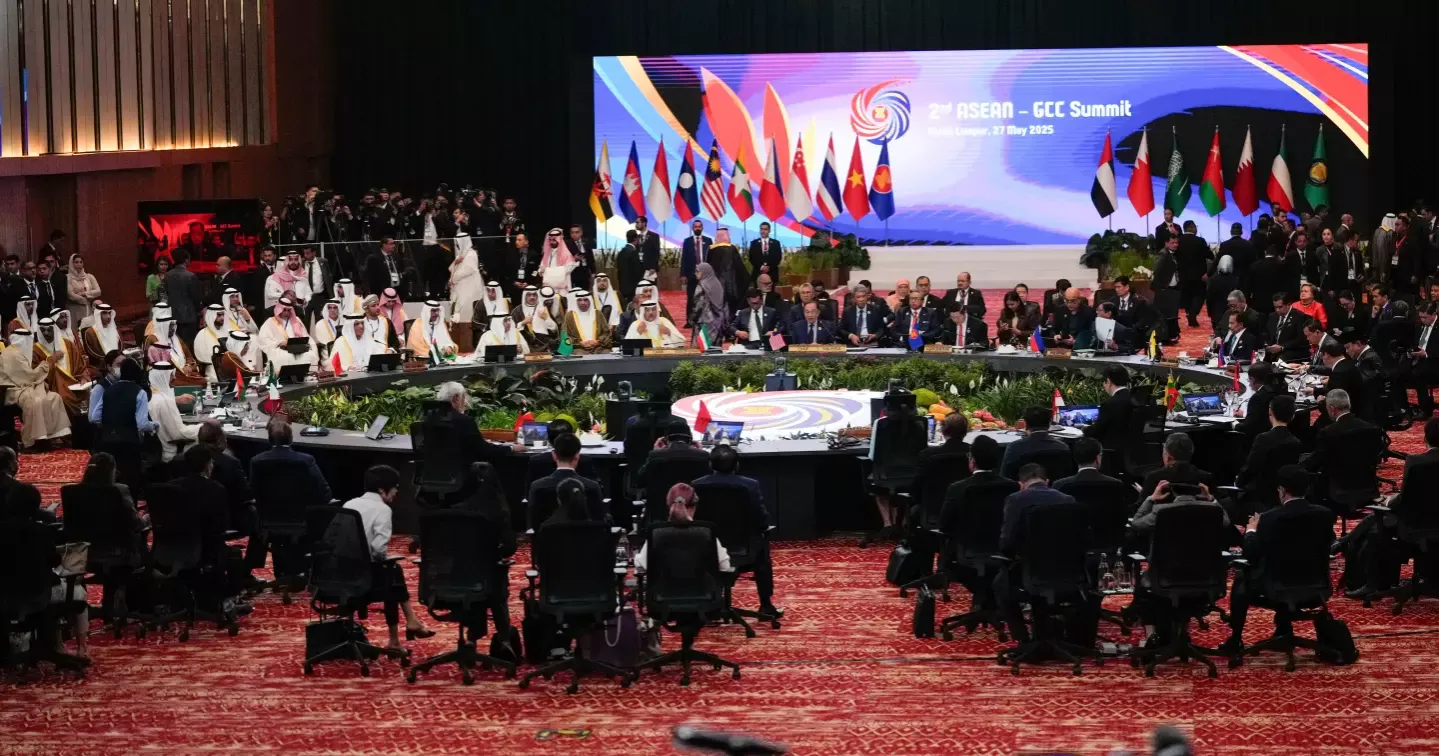 ASEAN opens summit with Persian Gulf nations and China as US threatens tariffs