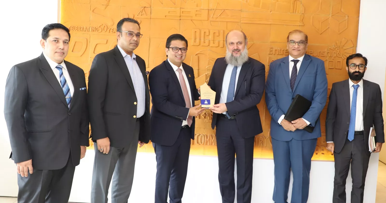  Pakistan keen to boost bilateral trade with Bangladesh