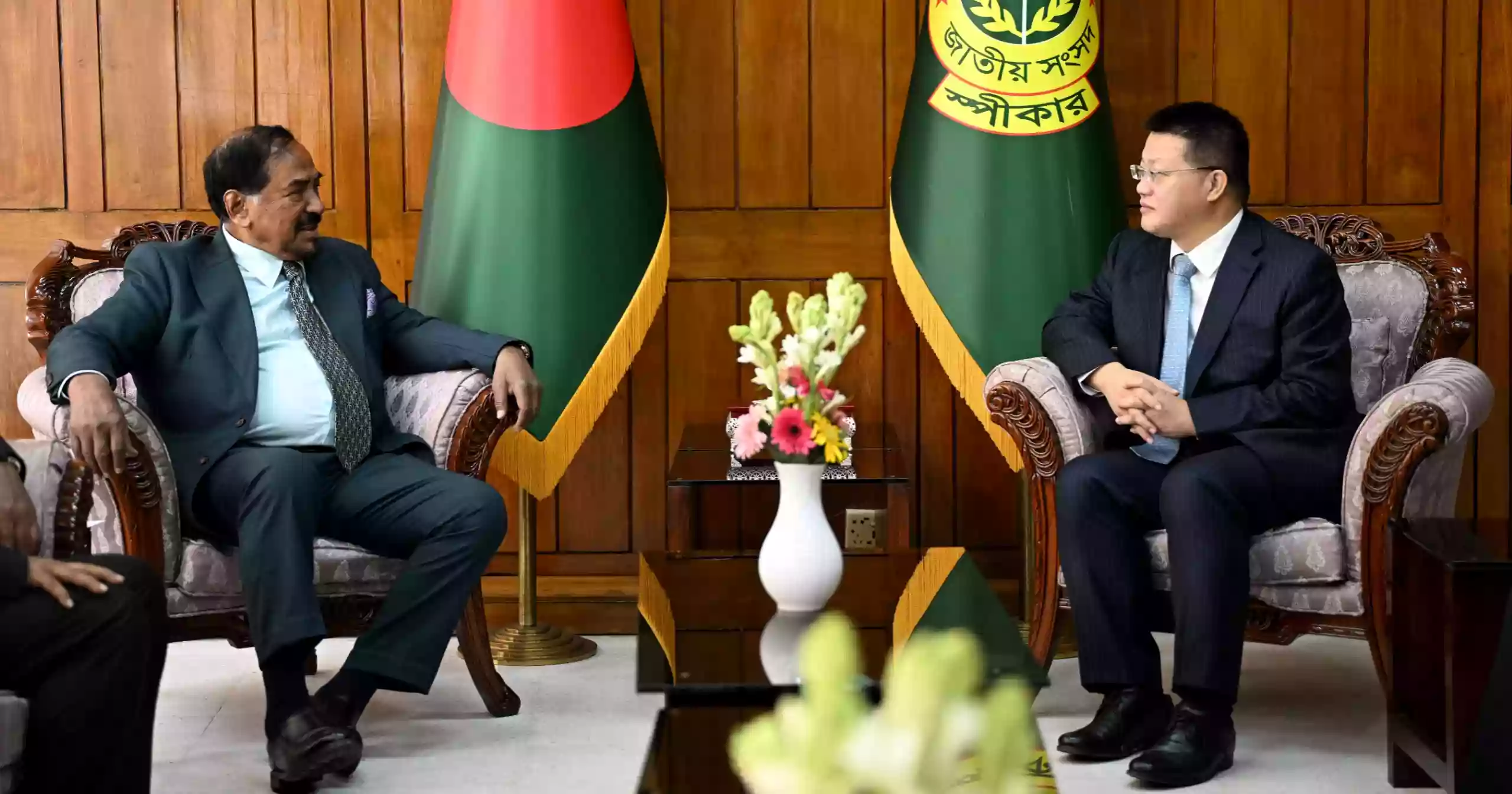 Outgoing Chinese envoy meets Speaker, Deputy Speaker