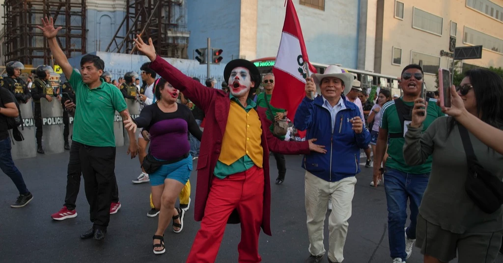 Peru's Congress votes to oust the interior minister for failing to halt killings