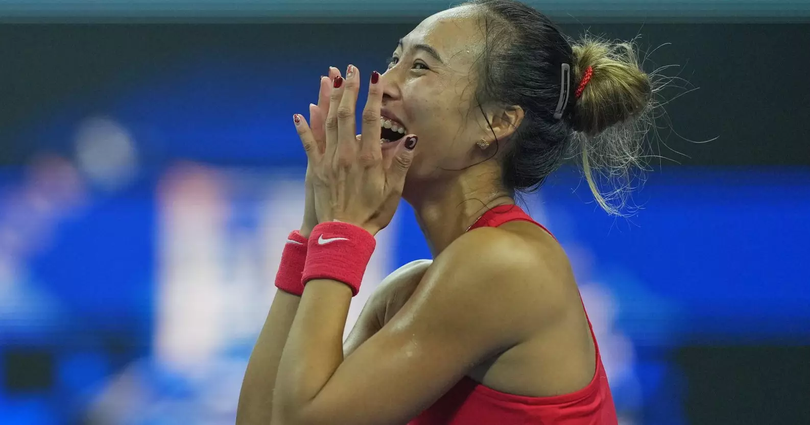 Zheng Qinwen withdraws from Wuhan Open with shoulder injury