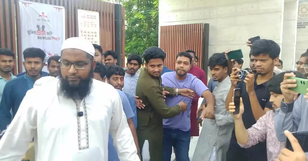 Chatra Dal accused of attacking BRUR press conference seeking VC’s resignation 