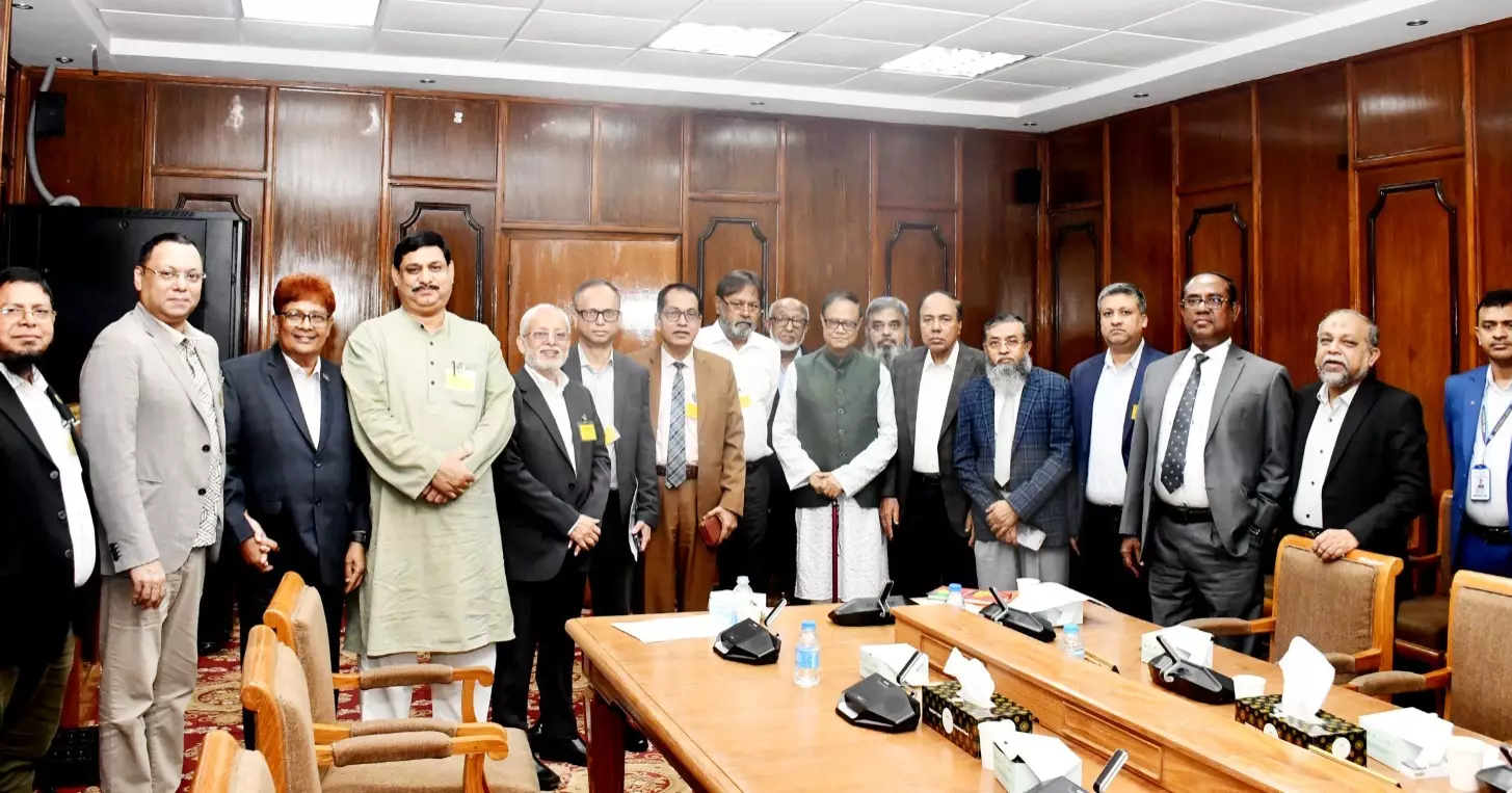 Businesses urge Bangladesh Bank to cut interest rates, expand export fund