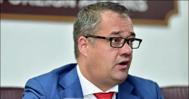 Toby Cadman in town; meets CA with advice on govt's legal imperatives