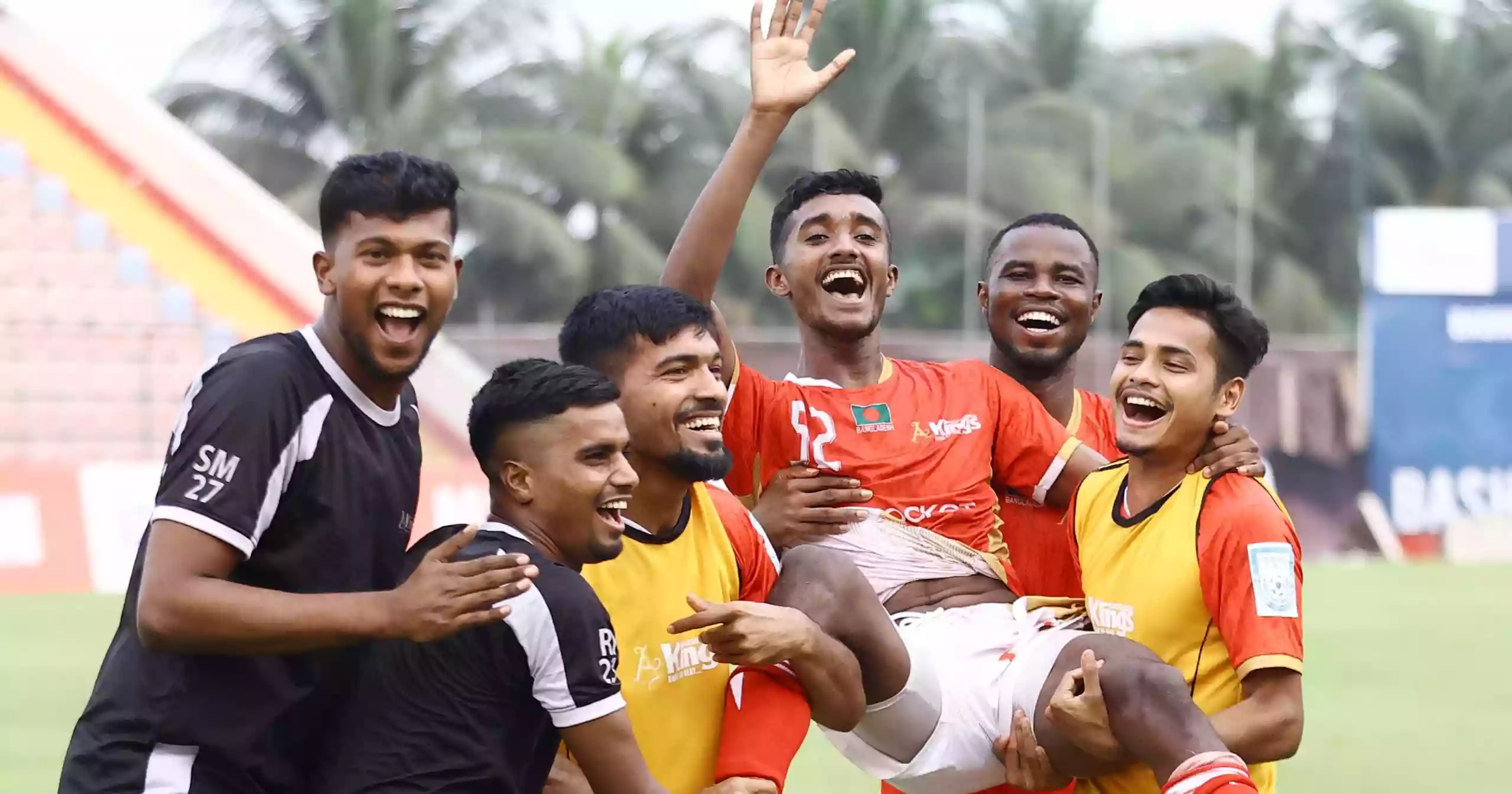 Fed Cup Football:  Holders Bashundhara Kings reach final eliminating Rahmatganj MFS 2-1 in Qualifier-2