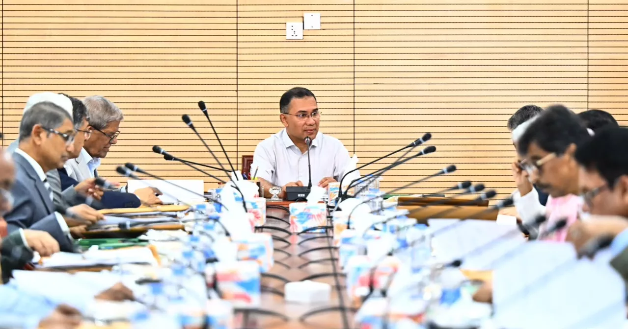 Govt devising new visa policy, Cabinet body formed to revise draft