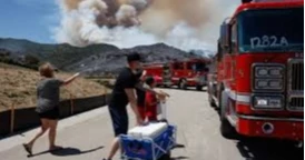 Sandy Fire spreads in Southern California, more than 17,000 evacuated