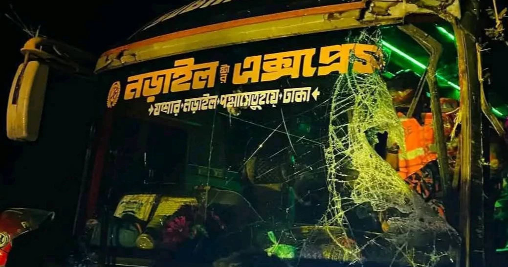 Cop, two others killed in Jashore road crash