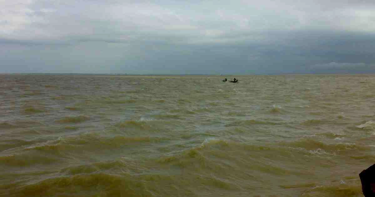Bodies of father, son recovered two days after Rajshahi boat capsize