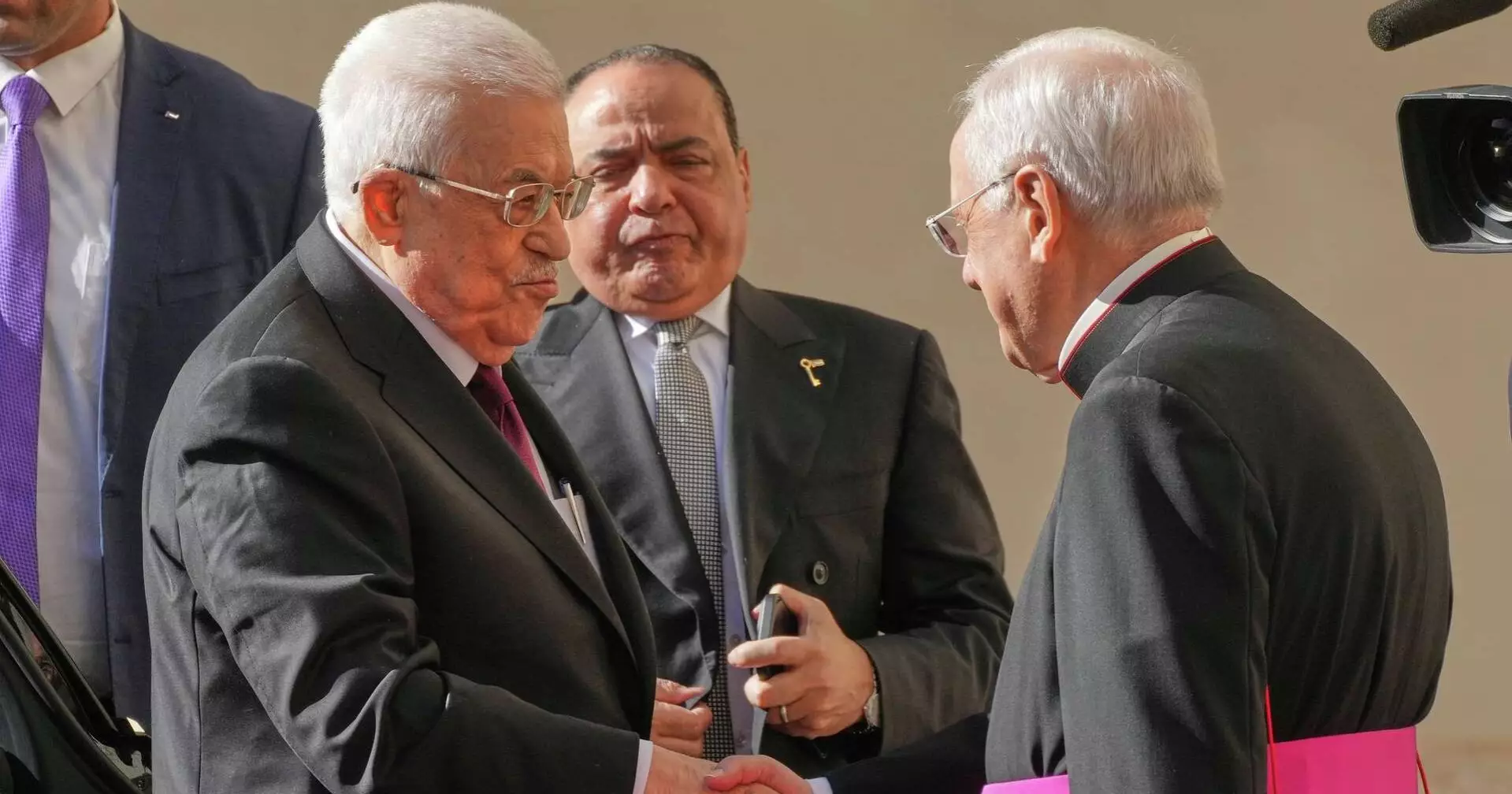 Pope Leo, Palestinian President Abbas urge Gaza aid, renewed two-state push