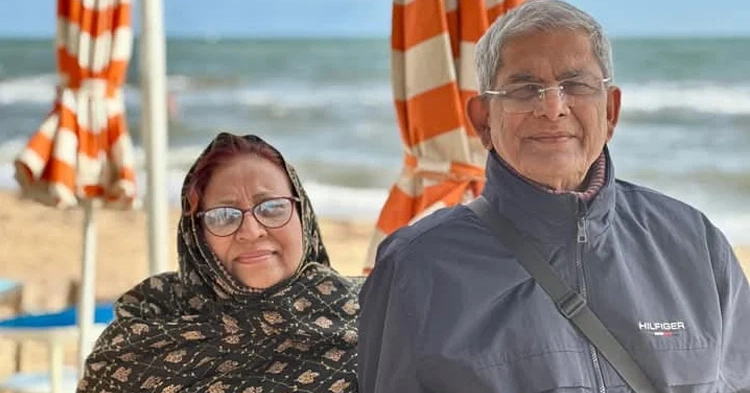 Mirza Fakhrul, wife leave for Singapore for medical check-up