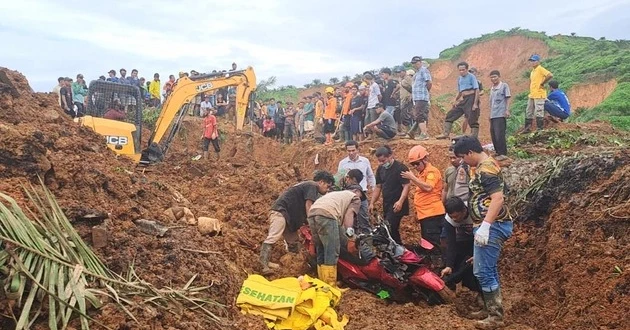 Death toll from floods and landslides on Indonesia's Sumatra island rises to 248