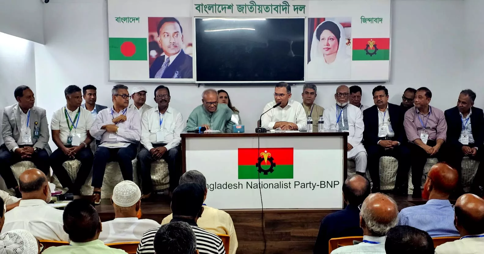 BNP Chairman Tarique holds meeting with Pabna, Chapainawabganj leaders