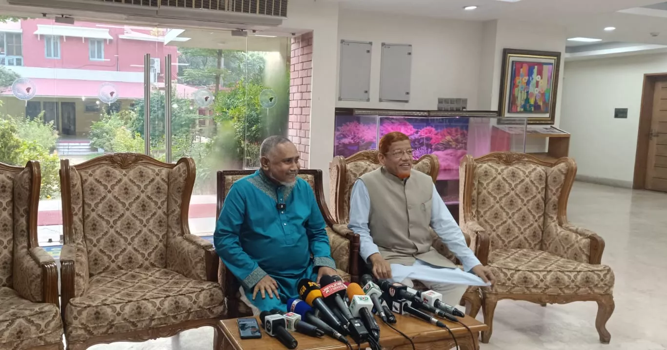 Jamaat warns of resistance against ‘AL evil quarters’ over jet crash