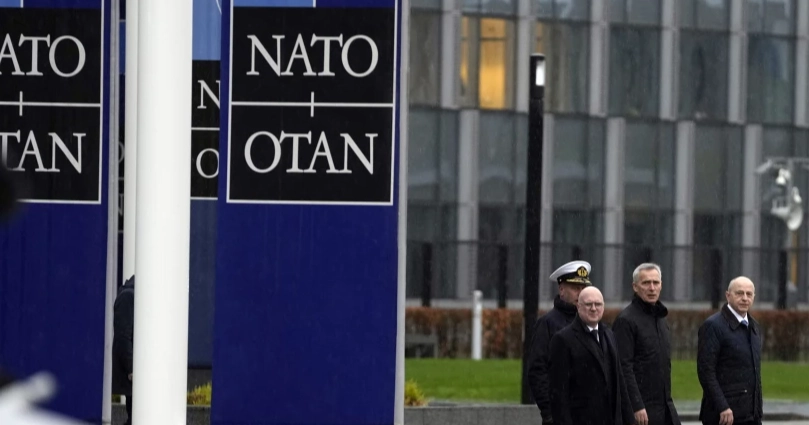 What is the NATO military alliance and how is it helping Ukraine?
