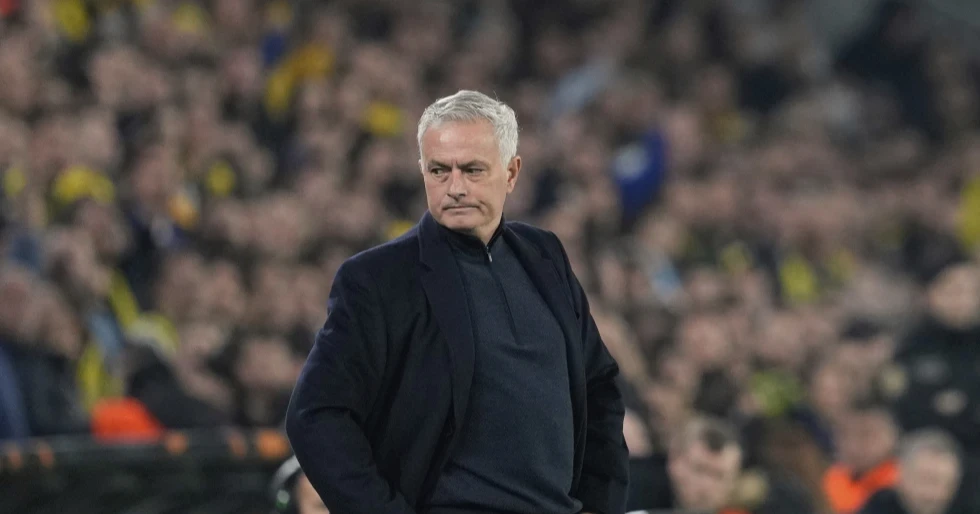 Benfica close to finalizing Mourinho deal as coach eyes Portugal return