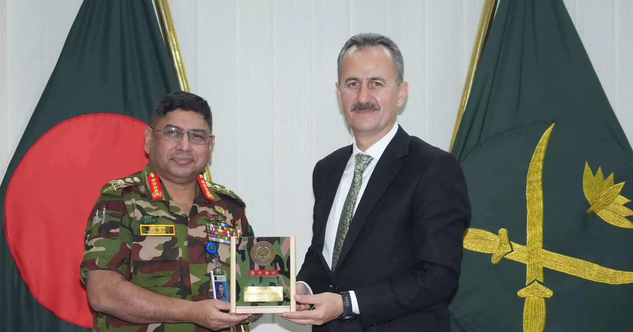 Secretary of Defence Industries of Türkiye meets Army Chief