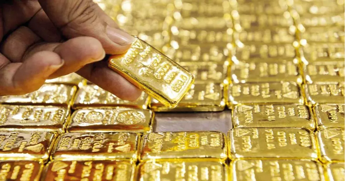 Gold price rises by Tk 1470 per bhori