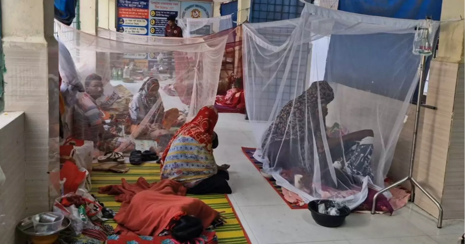 Dengue cases surge in Chapainawabganj; over 100 hospitalised, woman, child die