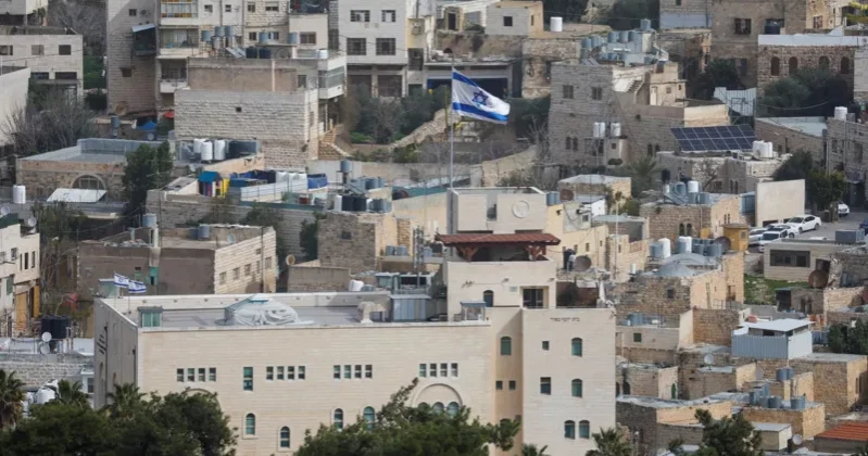 Hebron mayor warns Israel tightening grip on West Bank