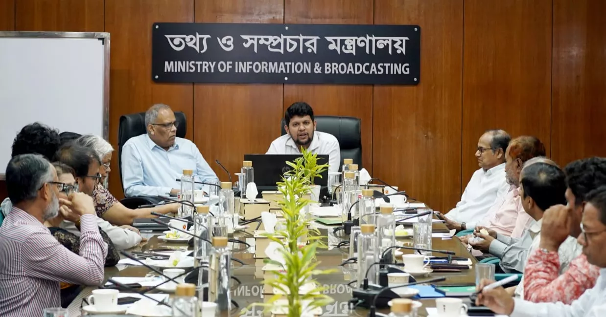 Mahfuj bats for journalists' code of conduct