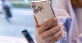 Apple to fix iPhone bug that suggests ‘Trump’ instead of ‘Racist’