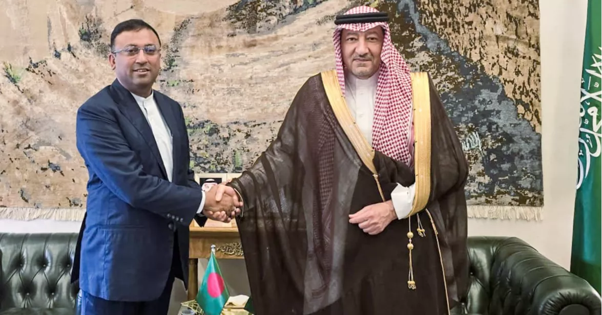 PM invites Custodian of the Two Holy Mosques, Saudi Crown Prince to visit Bangladesh