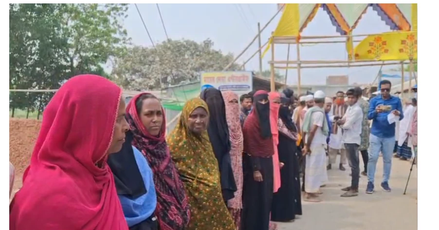 Residents hold protest in Patuakhali alleging extortion, harassment