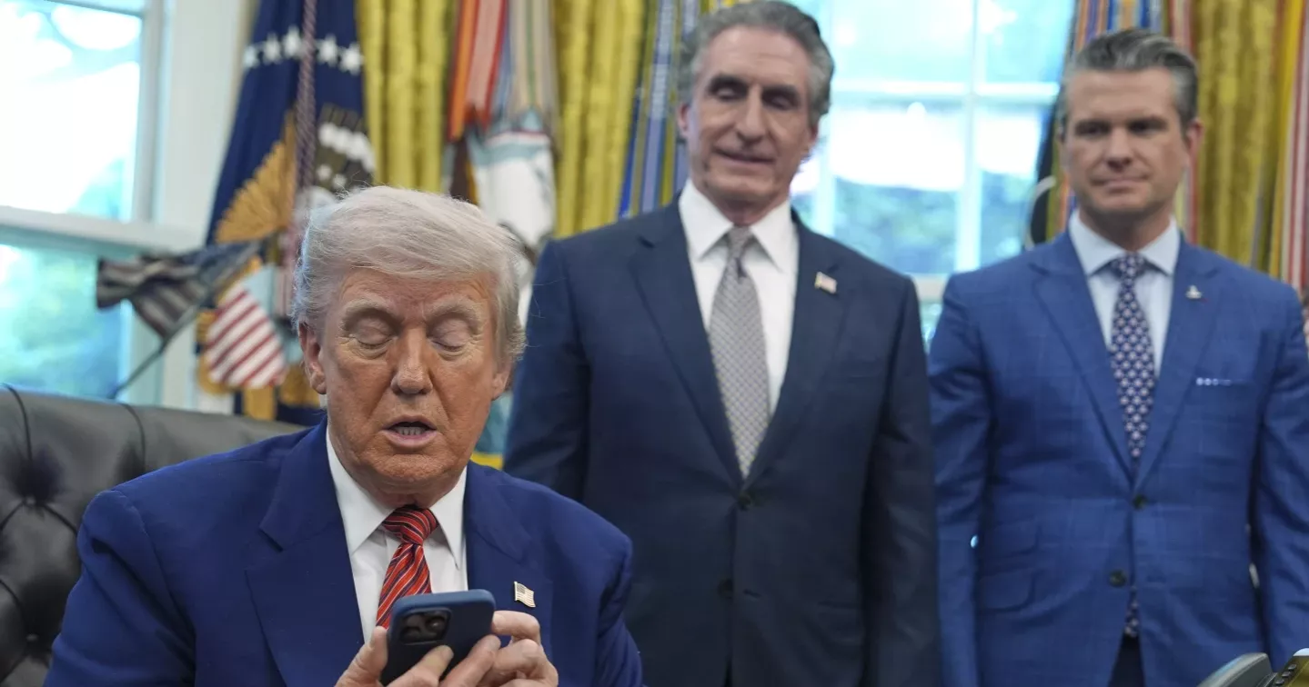 Trump threatens 50% tariffs on EU and 25% penalties on smart phones as his trade war intensifies