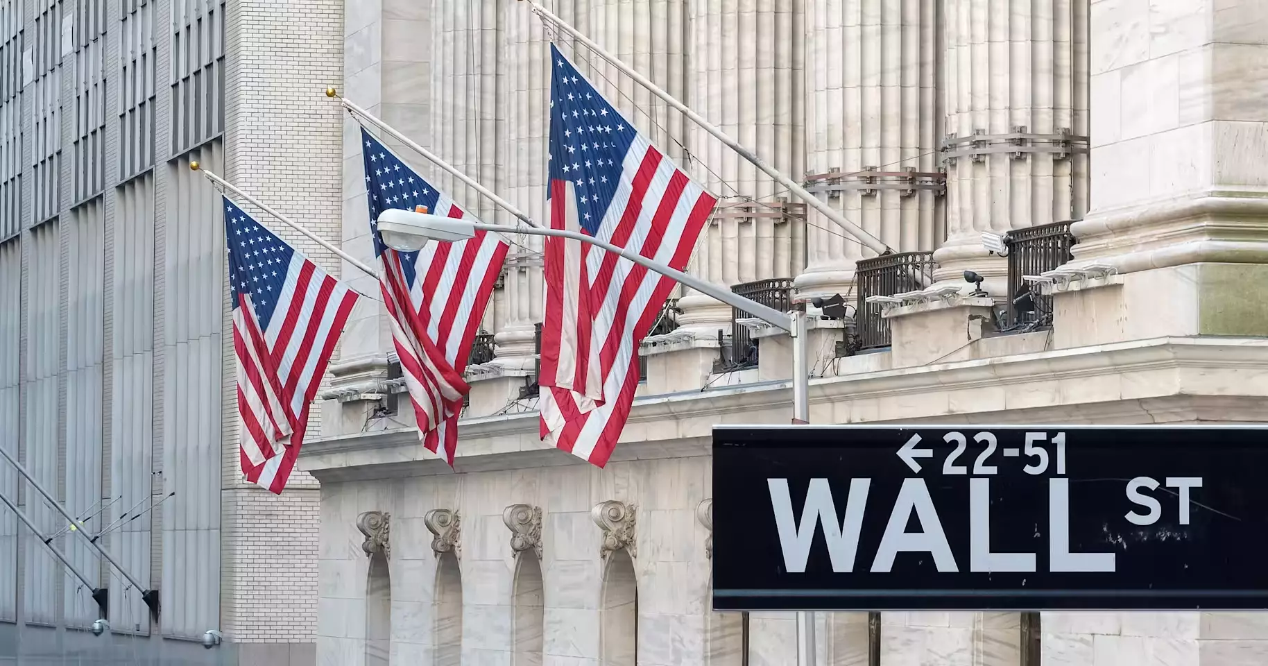 U.S. stocks steady as investors await corporate earnings