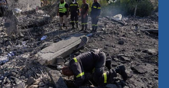 Israeli airstrikes in southern Lebanon kill 9, injure 13