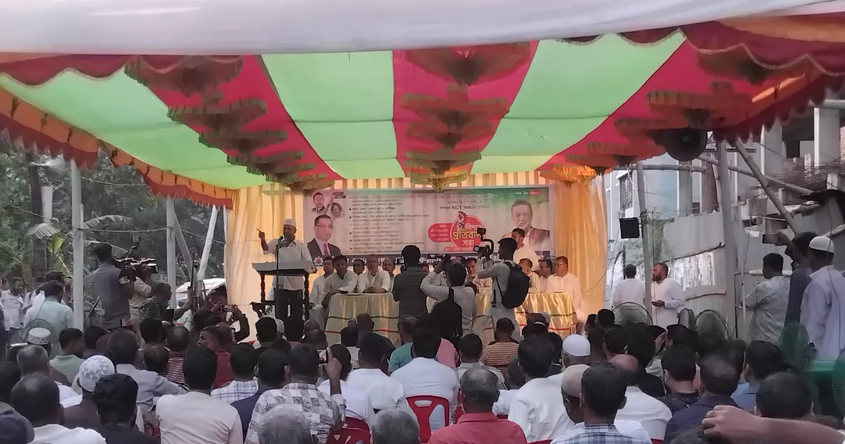 Workers threaten shutdown if foreign firms are handed control of Ctg port