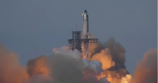 SpaceX Starship launches 8 test satellites, splashes down in Indian Ocean