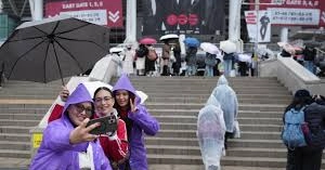 Thousands cheer as BTS launches global tour in South Korea