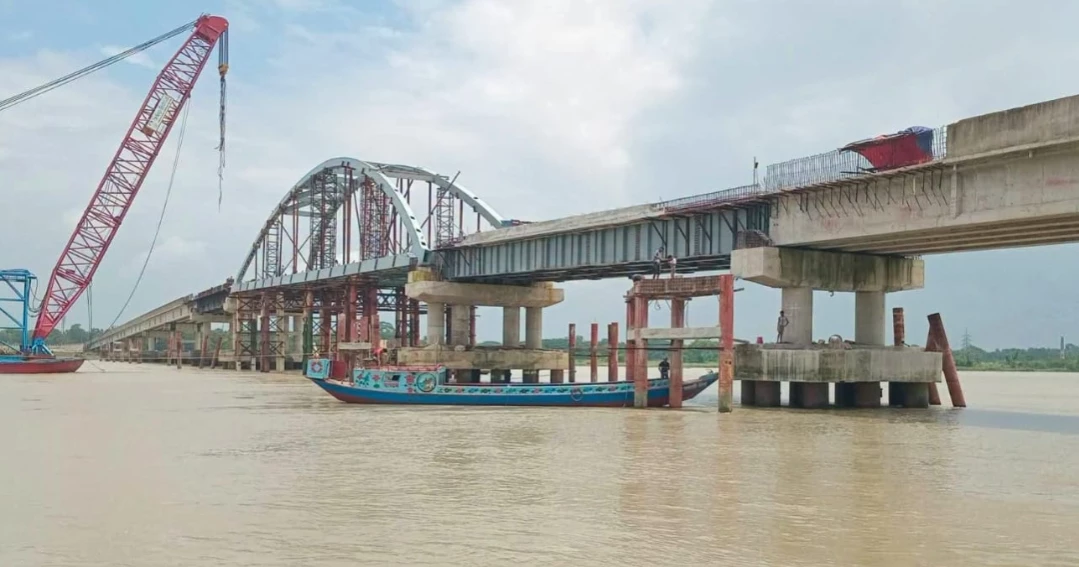  After eight years, Barui Para bridge in Narail nears completion