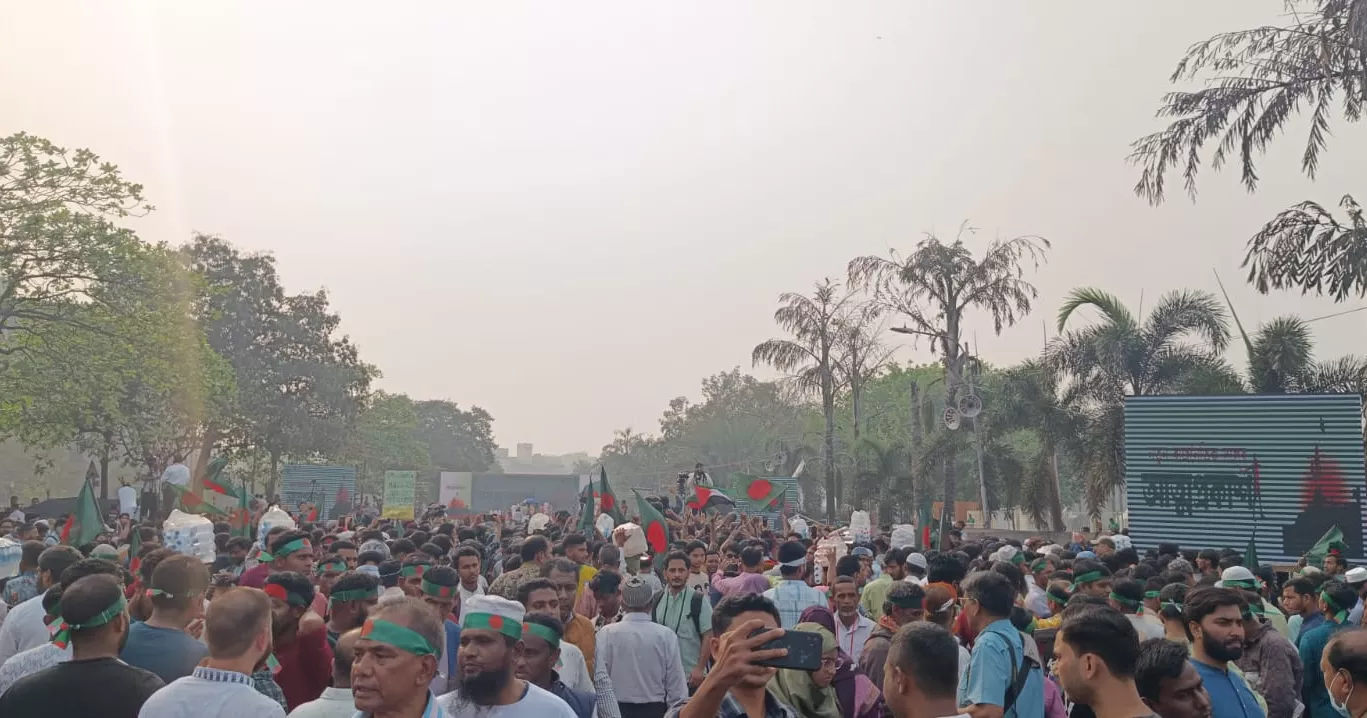 Thousands gather at Manik Mia Avenue for launch of new political party